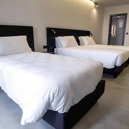 Onyx Hotel 3*