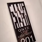 Onyx 3*