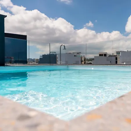 Hotel Onyx San Ġiljan