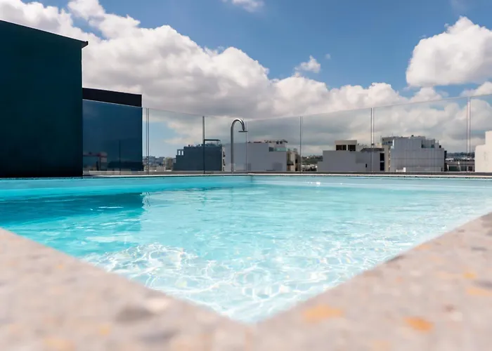 Hotel Onyx San Ġiljan